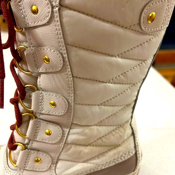 SOREL boots - Picture 7 of 8